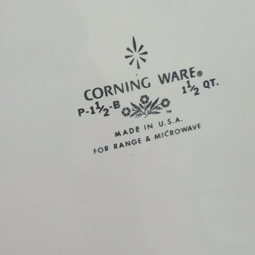 Corning Ware Cornflower Blue Casserole Dish 1 1/2 Quart with Lid